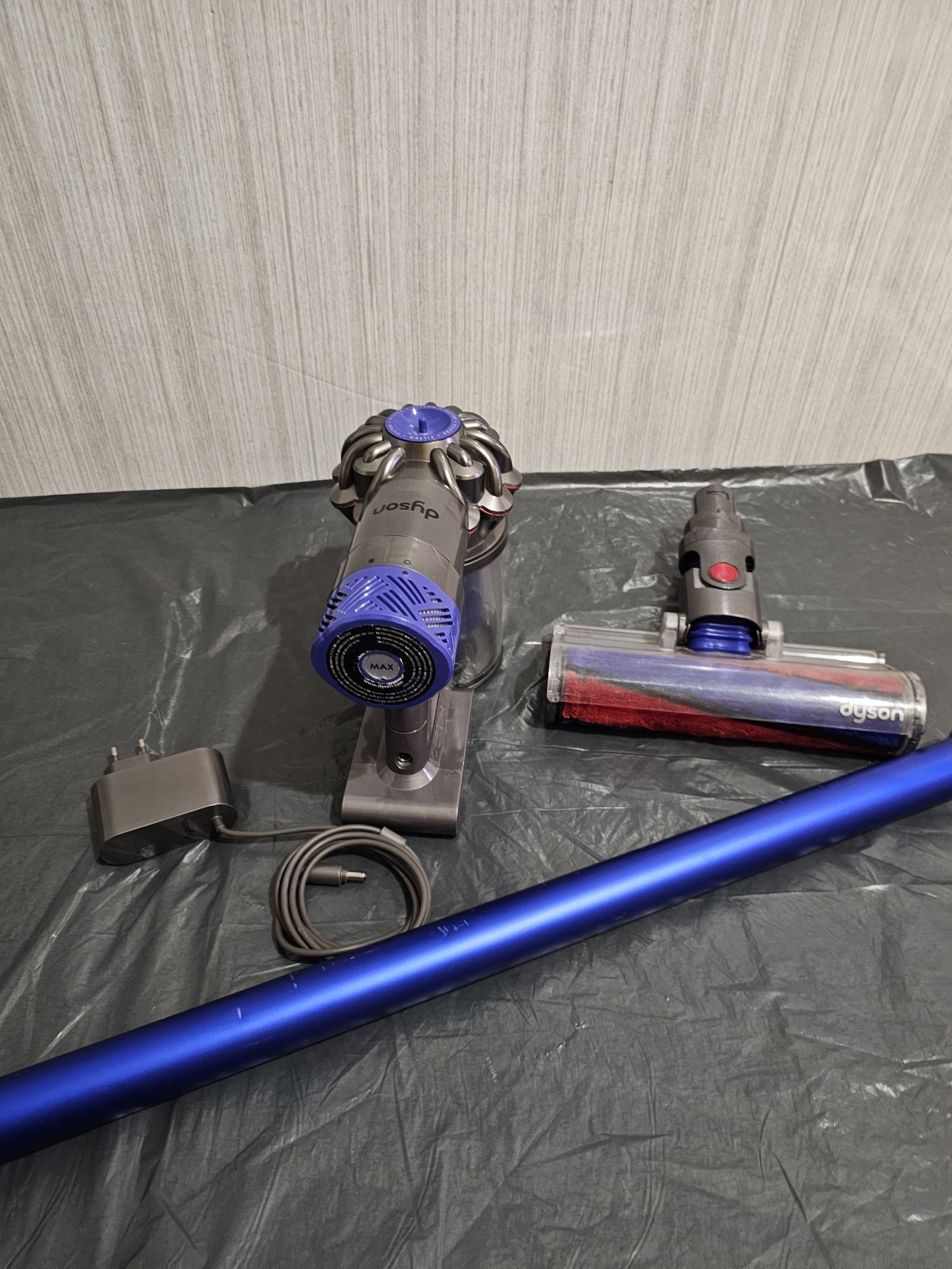 Пилосос Dyson V8