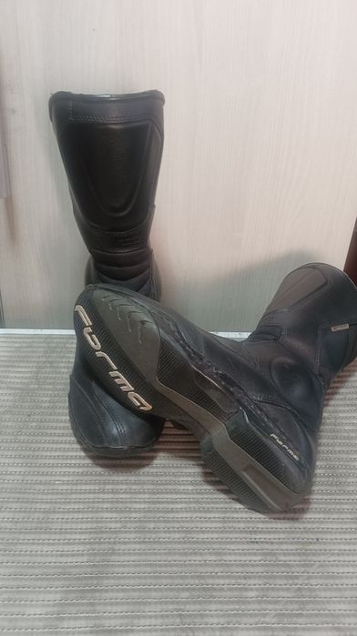 Vestuário e calçado motard em grandes marcas e pouco uso