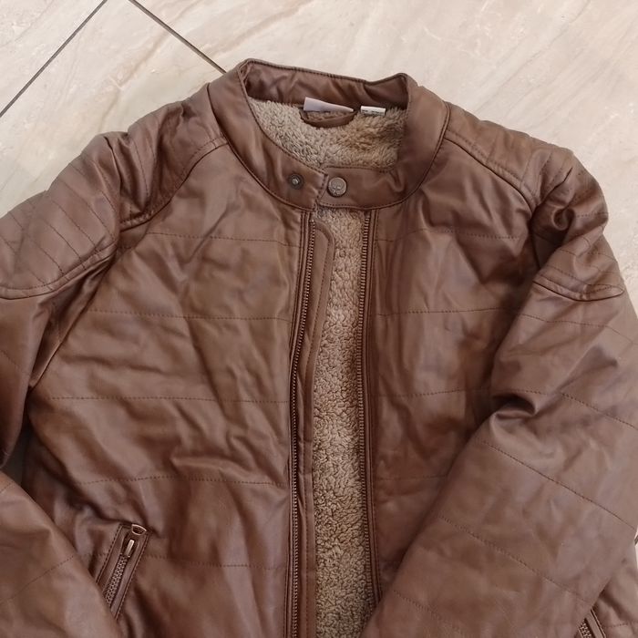 Sprzedam kurtkę skórzaną dla chłopca