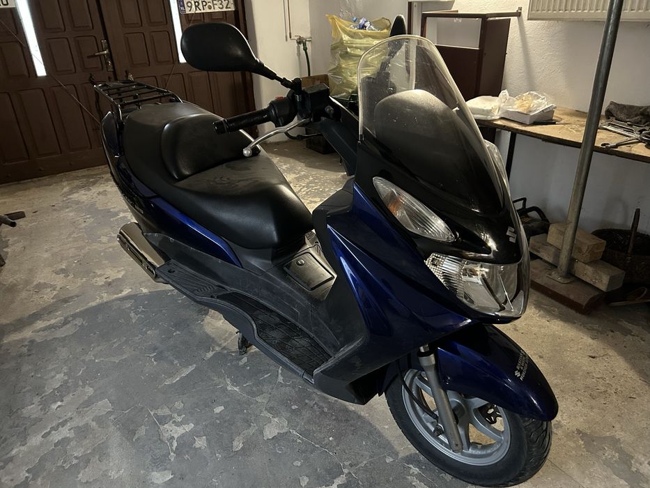 Suzuki Burgman 125 kategoria B