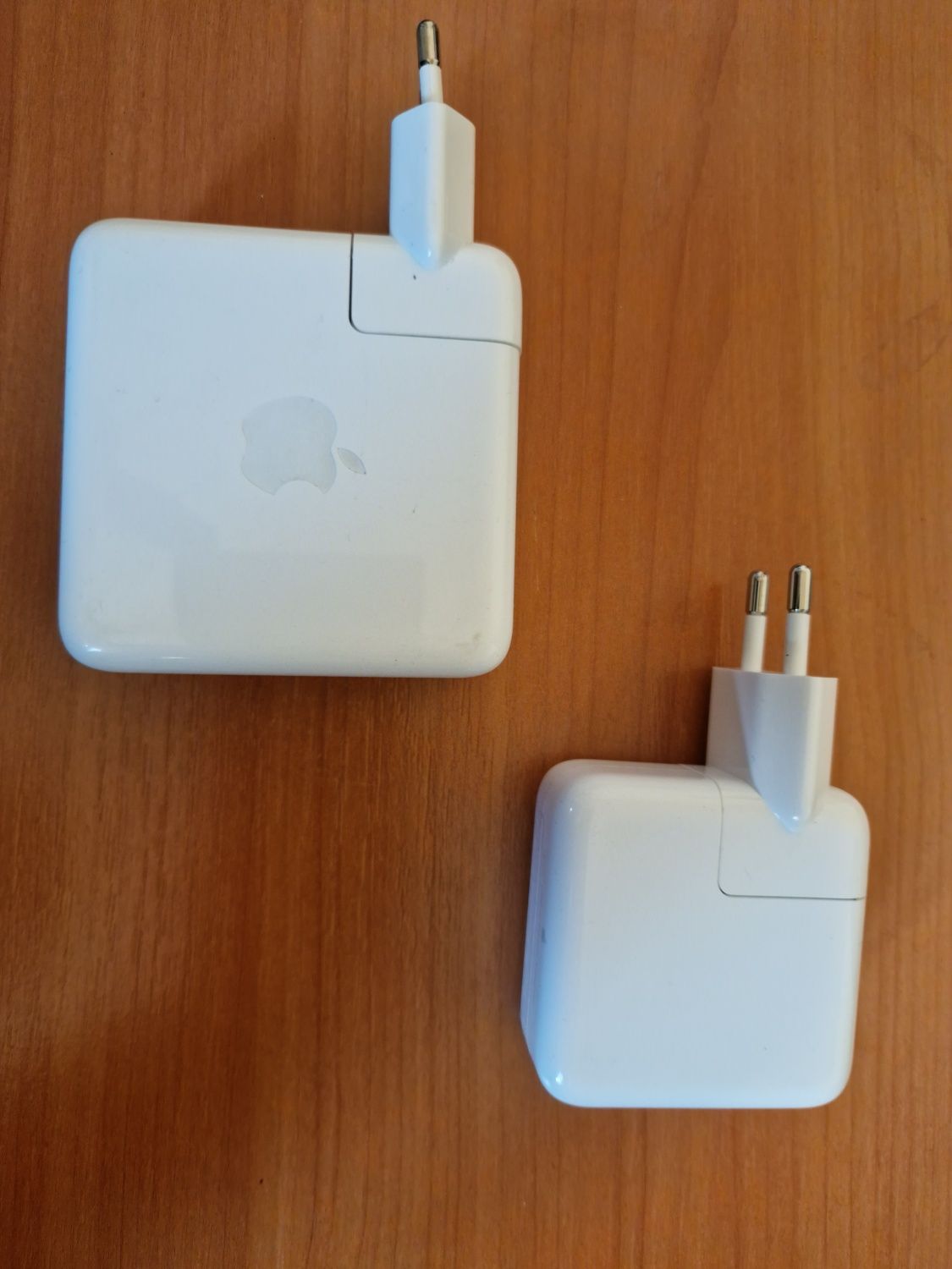 Оригінальний зарядний Apple 67w