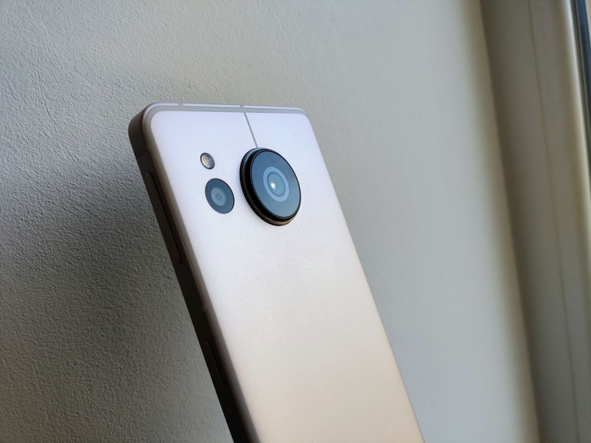 Японський преміум смартфон Sharp M24 -2sim 6/128 STD810 6.1"120ГЦ IP68