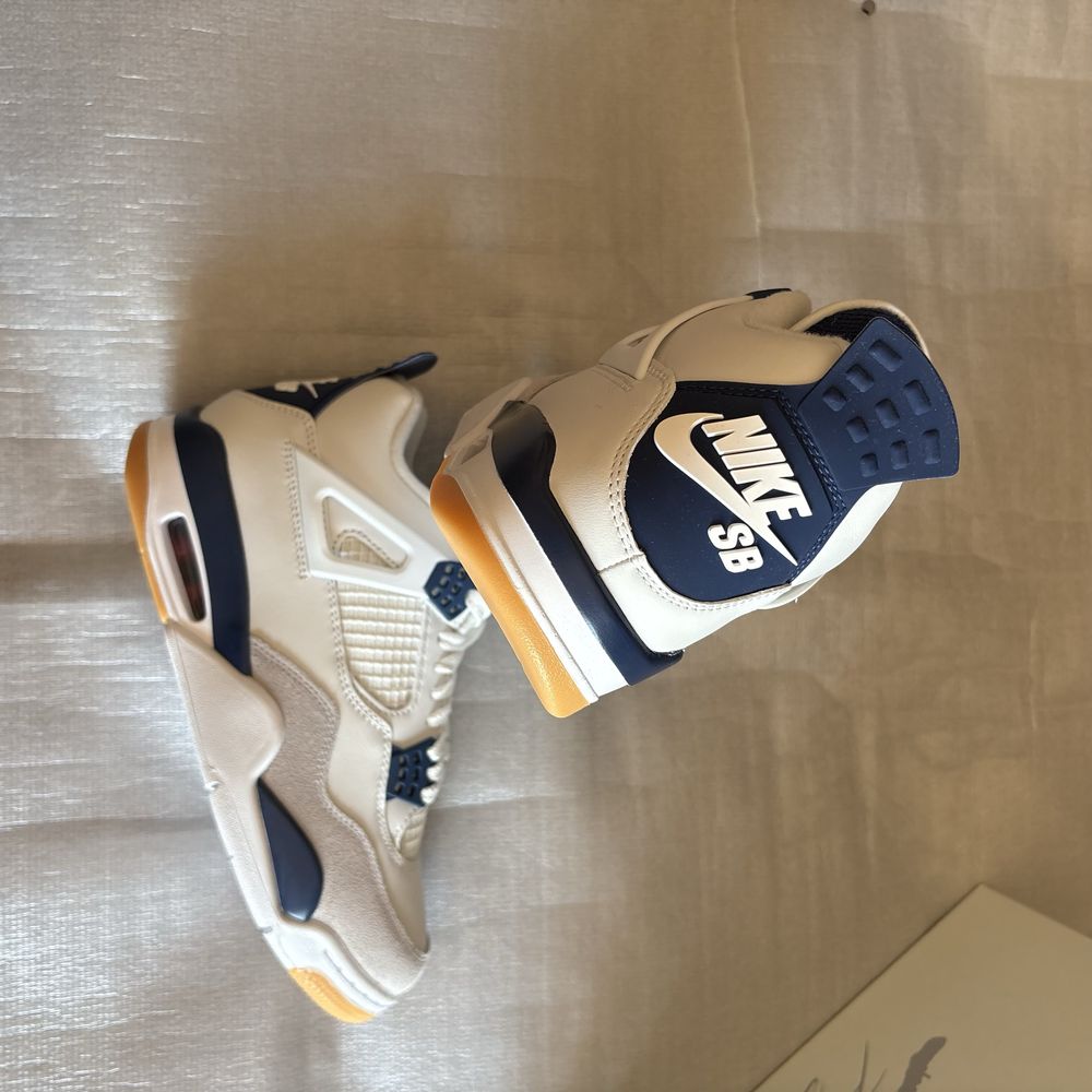 Nike SB x Air Jordan 4