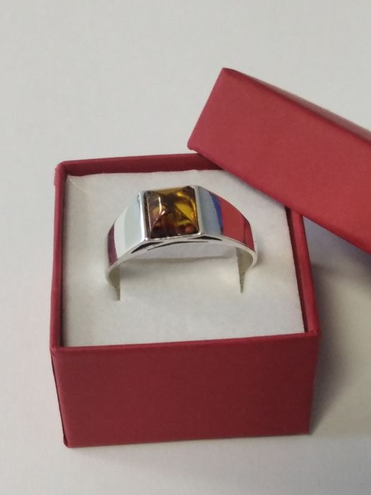 Srebrny sygnet z bursztynem srebro 925 rozm. 31