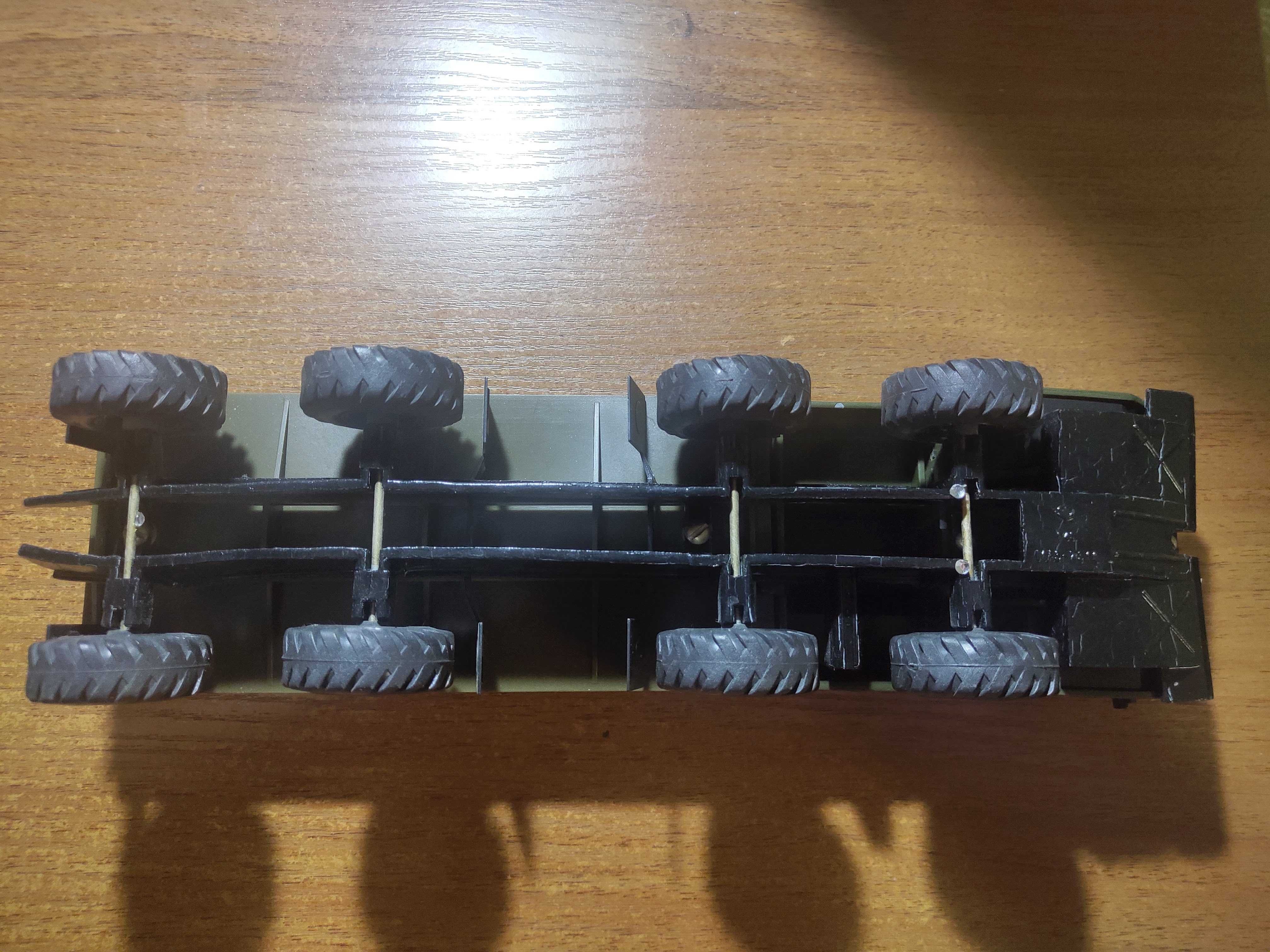 Модель МАЗ-7310 масштаб 1:43