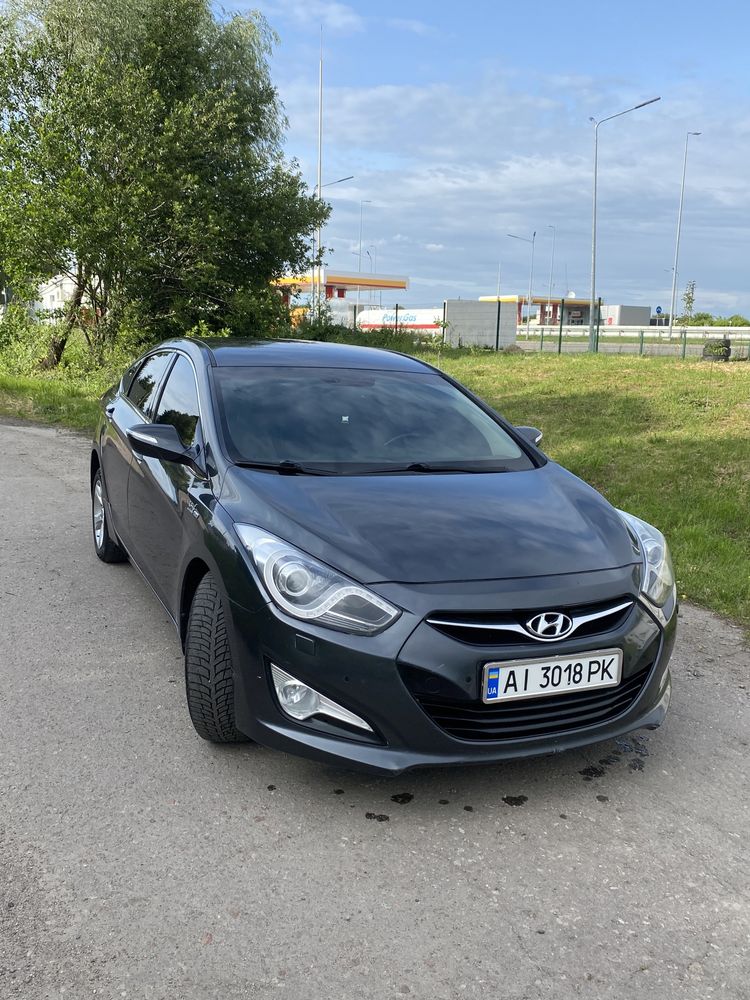 Продам хюндай І 40