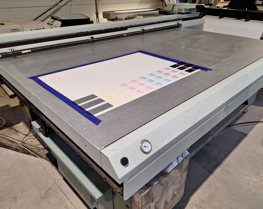 Ploter UV Oce Arizona 360 GT 250x125 cm CMYKW niski przebieg
