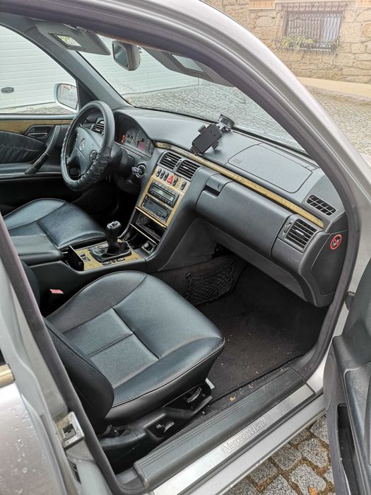 Mercedes E220 CDI Avantgard