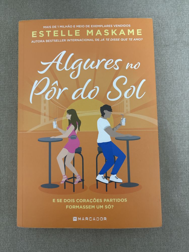 Algures no Pôr do Sol