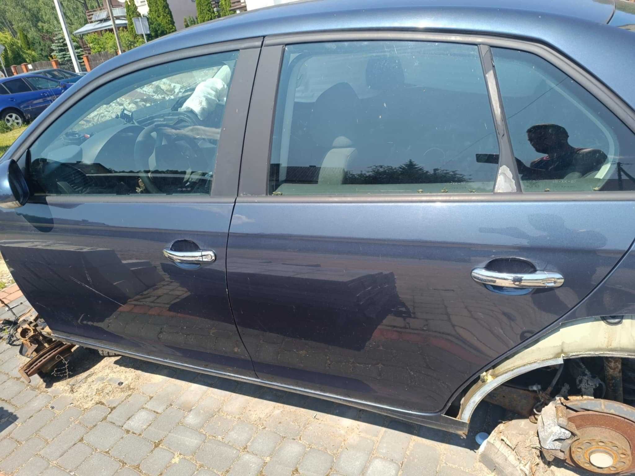 Drzwi tylne/przednie,klapa,lampy tył VW Jetta 2007r LC5F
