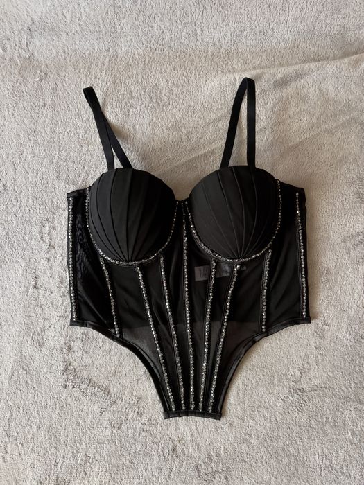 Корсет з жатою чашкою та камінцями