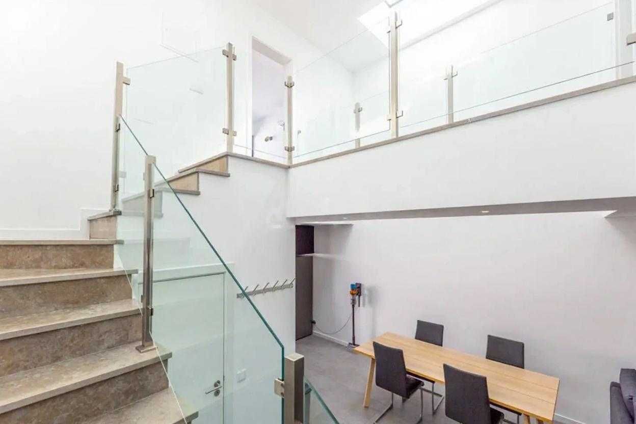 Novo Villa T3 em Olhão - Novo Cozinha, Jardim Privado, AC, Carregador