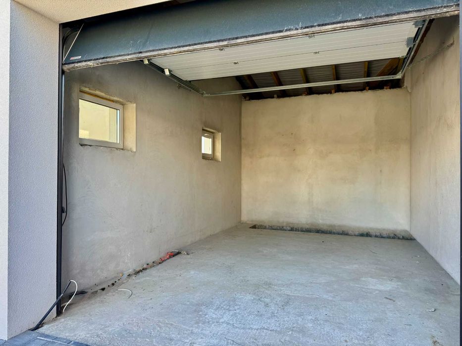 Продам будинок з опаленням, сторона Авторинку, готовий під ремонт