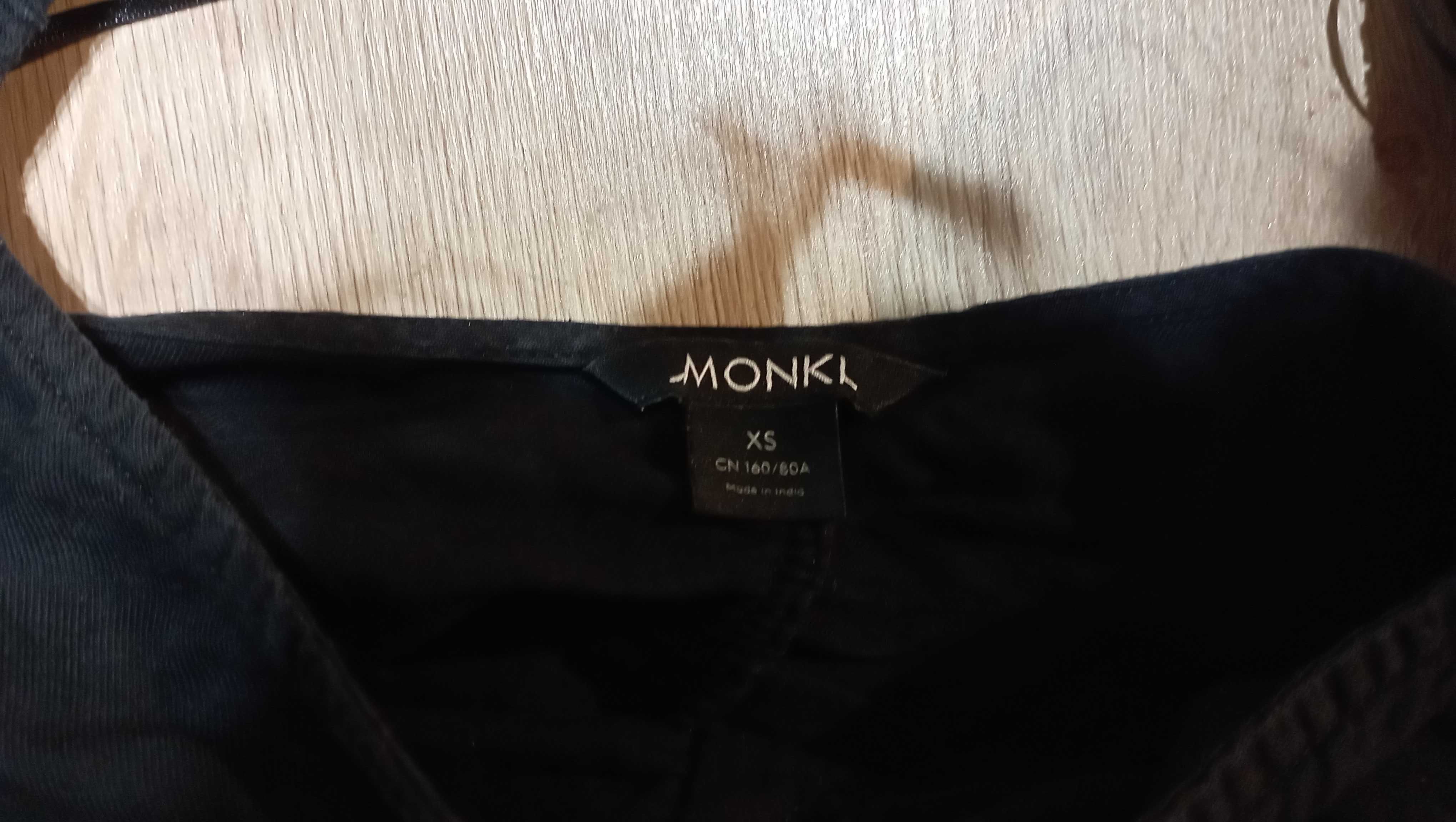 Crop top,  Monki