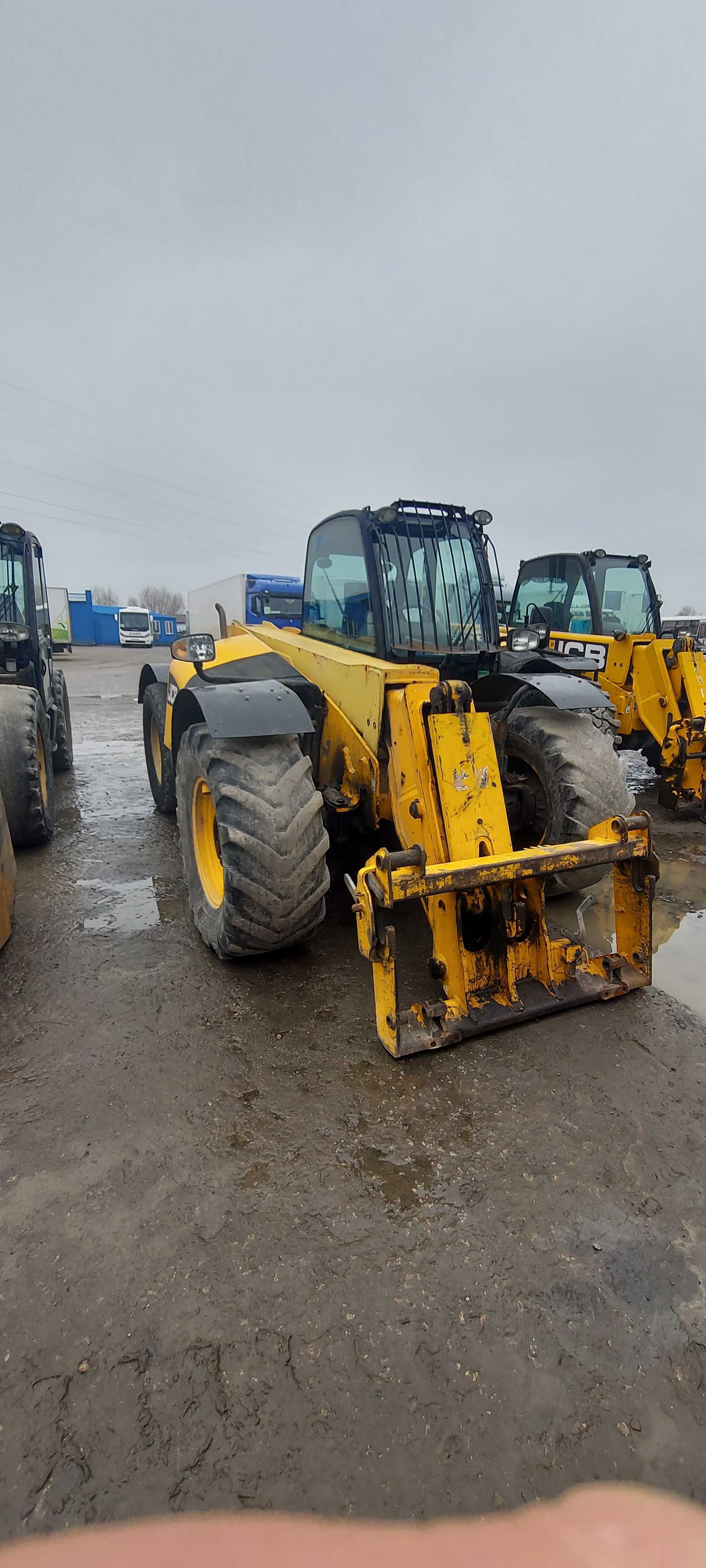 Продається Навантажувач JCB 531-70