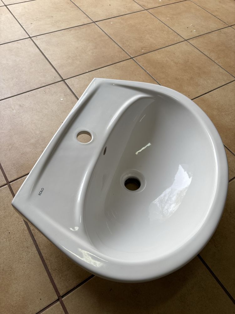 Umywalka wiszaca cersanit