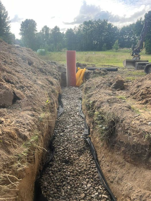 Drenaż działki i domów – odwodnienia, montaż rur drenarskich od A do Z