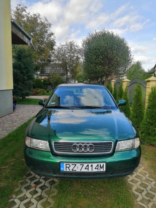 AUDI A4 B5 1.6 benzyna