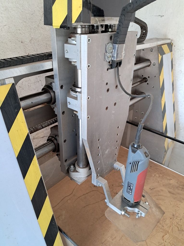 Frezarka cnc  ploter cnc 4 oś