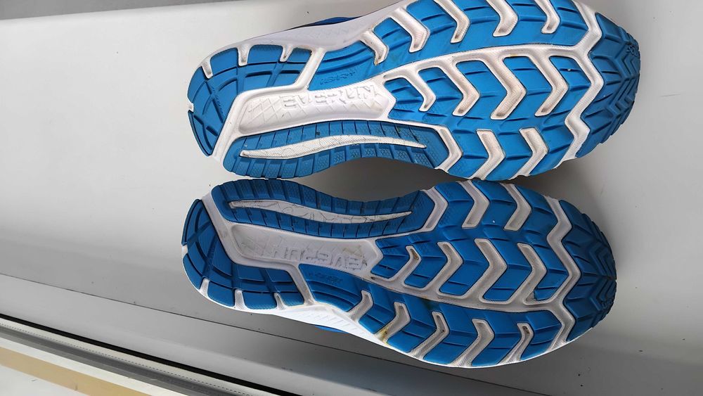 Saucony guide150  43р27,5см кросівки