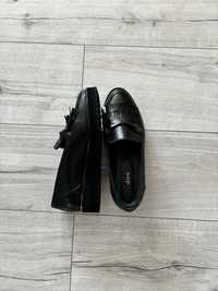 Skórzane mokasyny czarne Wojas lordsy baleriny loafers platformy 37