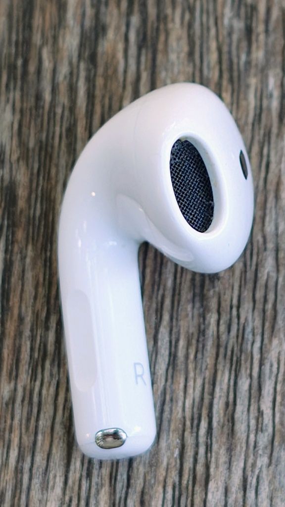 Apple Airpods 4 (prawa) model A3050