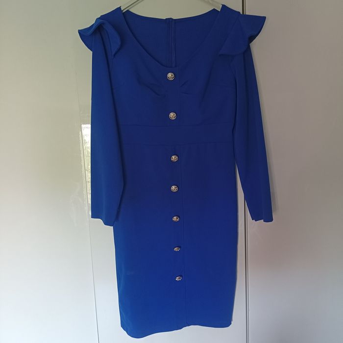 Chabrowa sukienka z długim rękawem