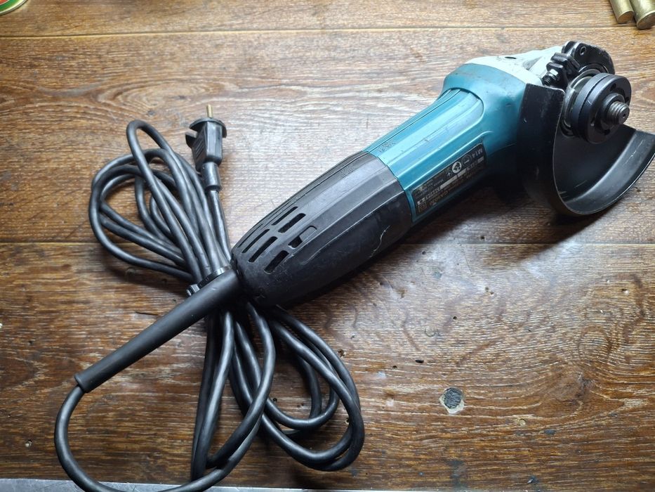 Болгарка Makita ga5030