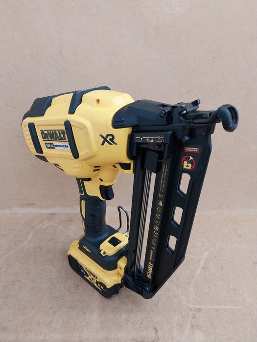 DeWalt DCN660 Gwoździarka Sztyfciarka 16GA 32-63mm 5.0Ah 2018