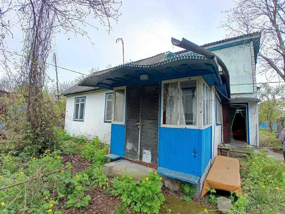 Продам жилий будинок з хозпобудовами та окремою банею в с.Ніжиловичі