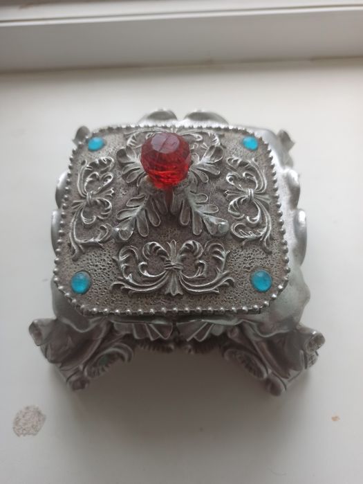 Шкатулка під старіну