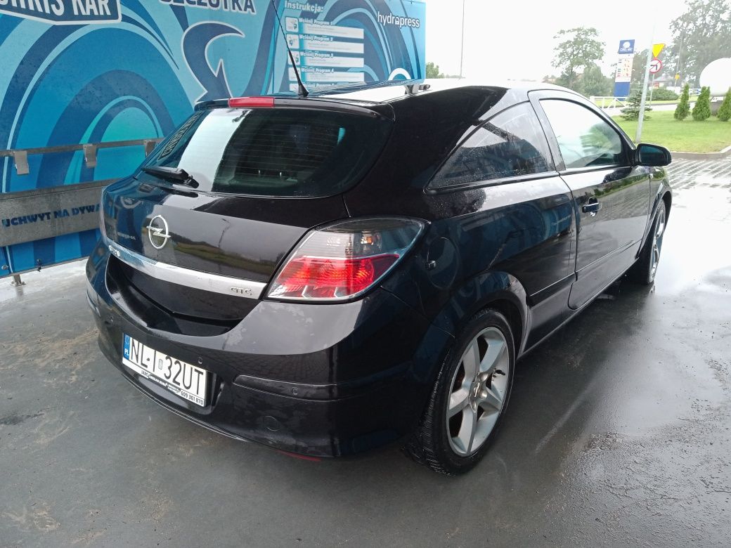 Opel Astra H  1.9 CDTI 120 KM GTC