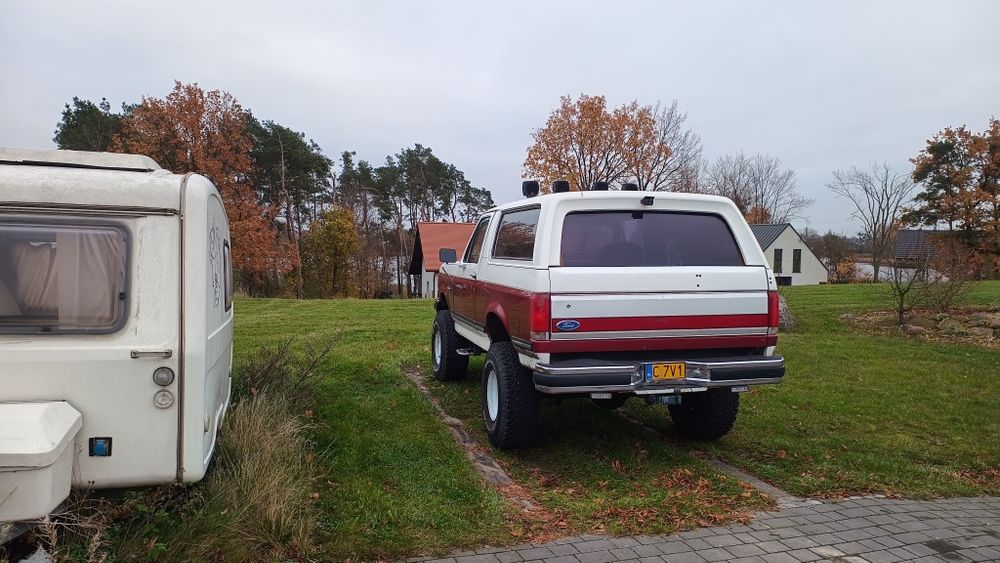 Ford Bronco II full size 5.0 V8 4x4