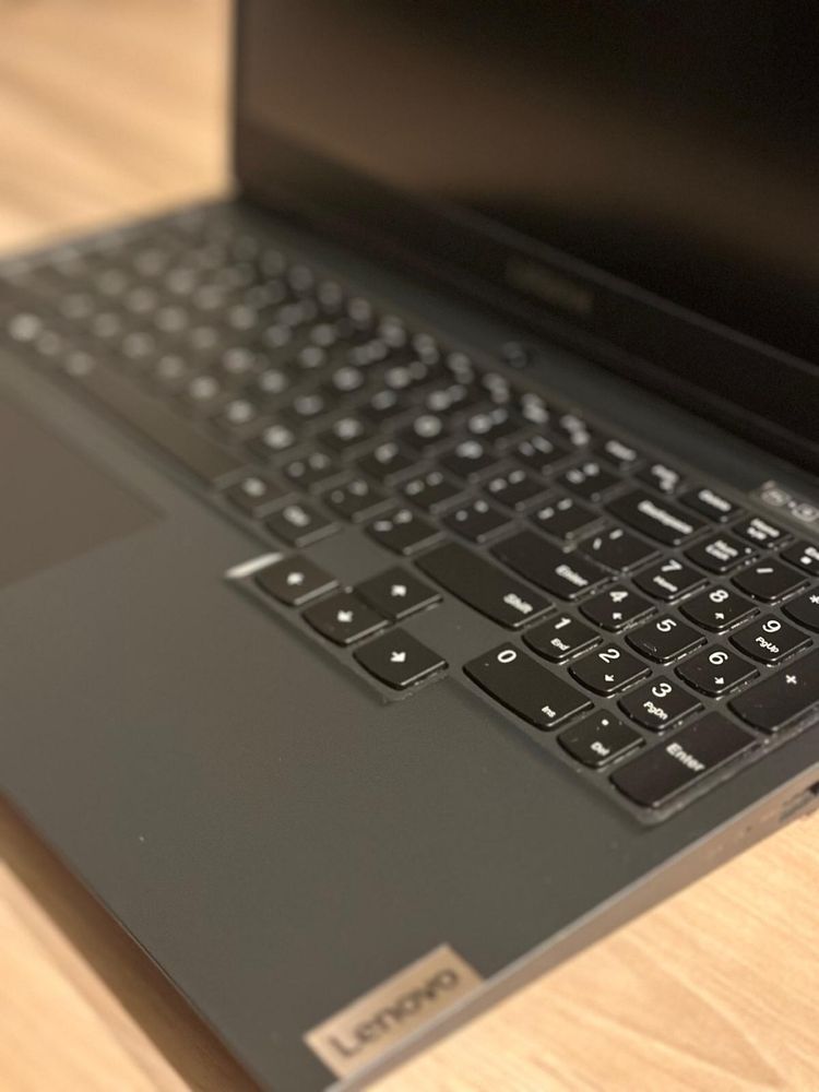 Laptop Gamingowy Lenovo Legion 5 jak nowy