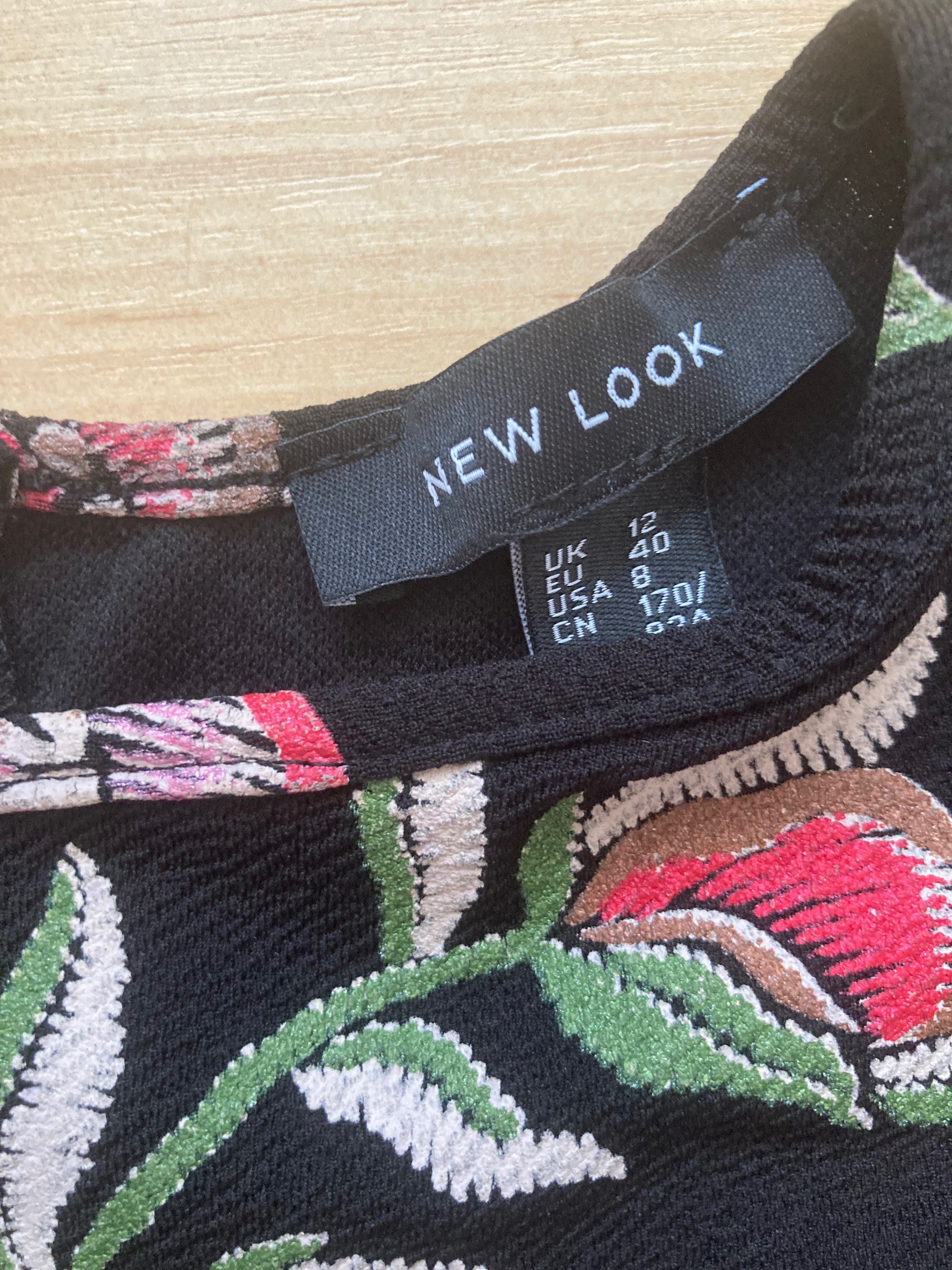 Czarna trapezowa sukienka w kwiaty New Look roz. L