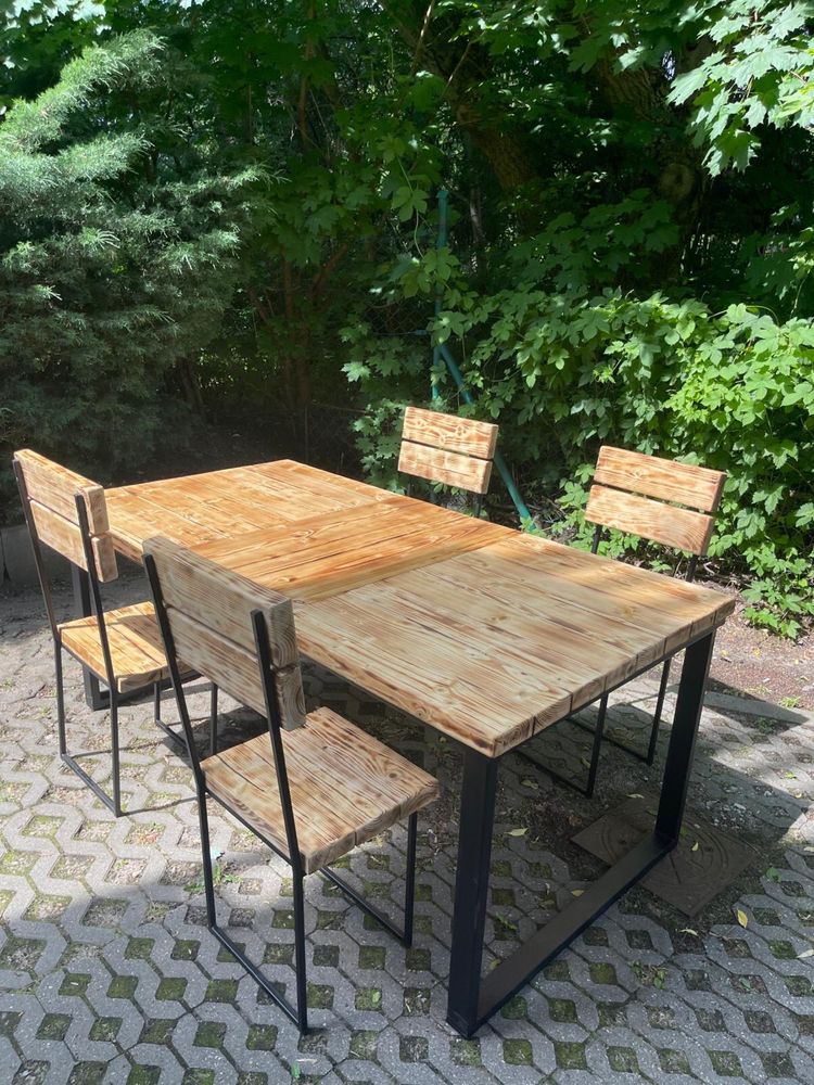 Stół drewno  plus 4 krzeszła