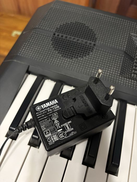 Teclado Yamaha PSR F51