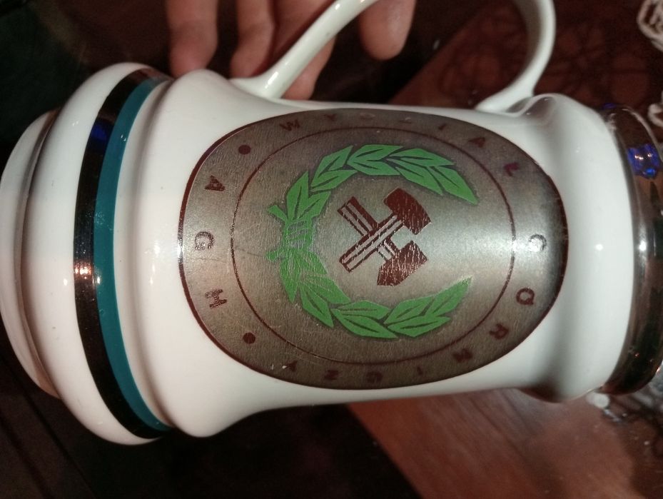 Kufel z  1981 roku