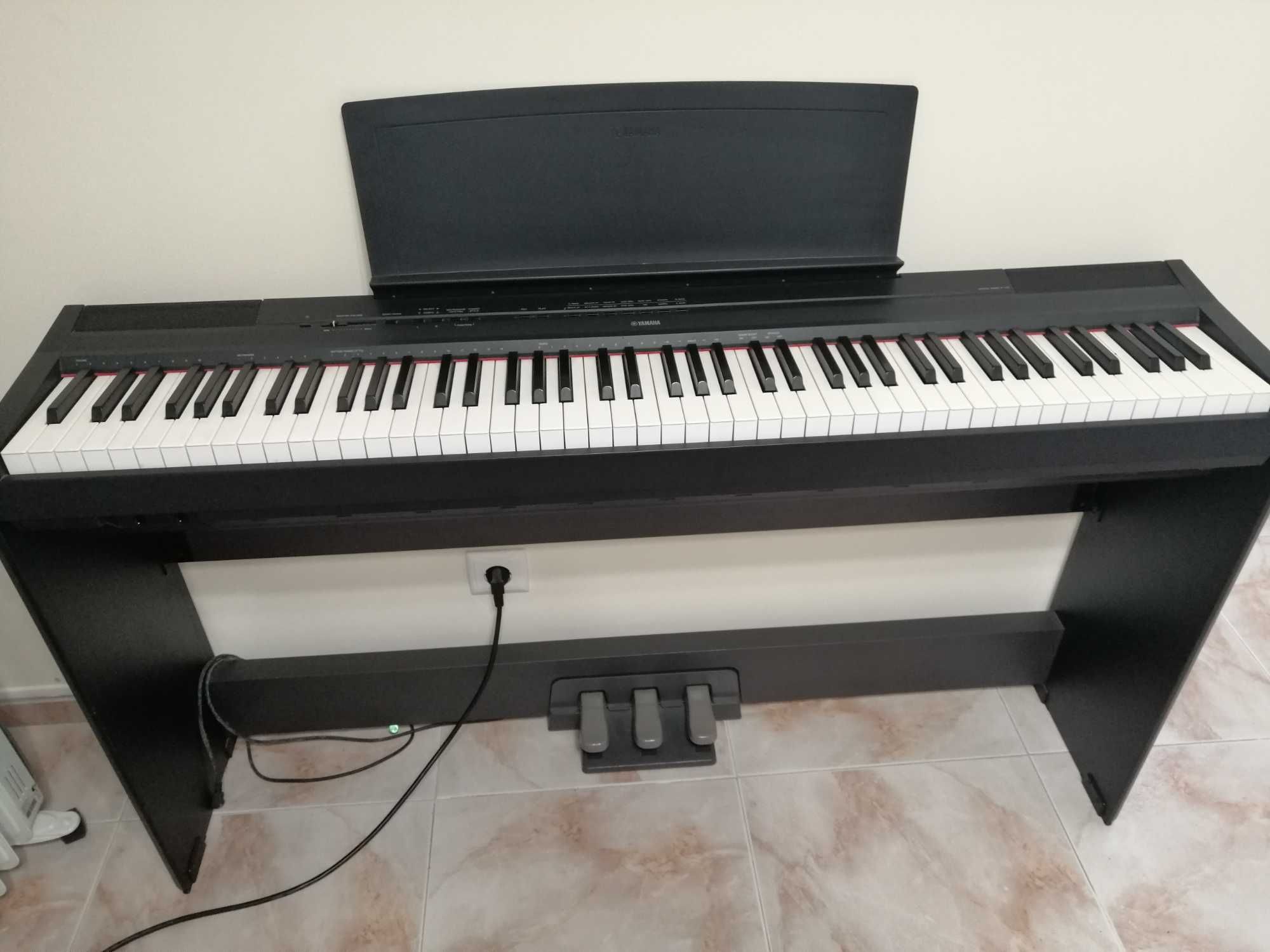 Piano Yamaha em ótimo estado