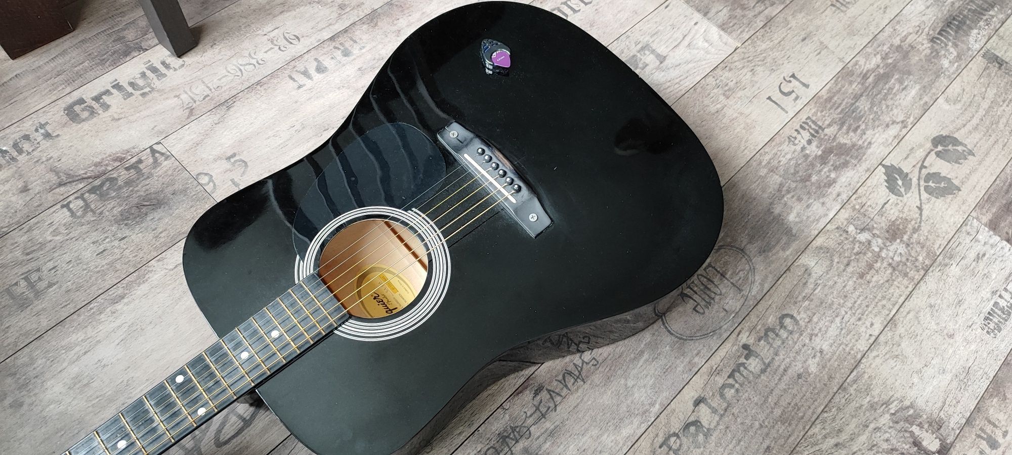 Gitara akustyczna Squier