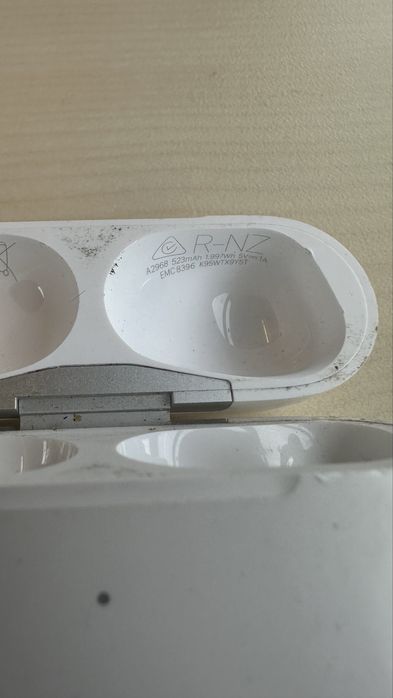 Apple AirPods Pro 3.