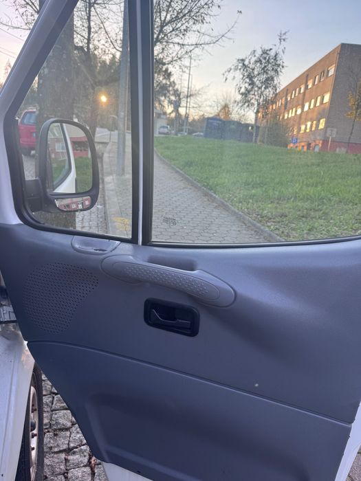 Carrinha Ford Transit 120 Van