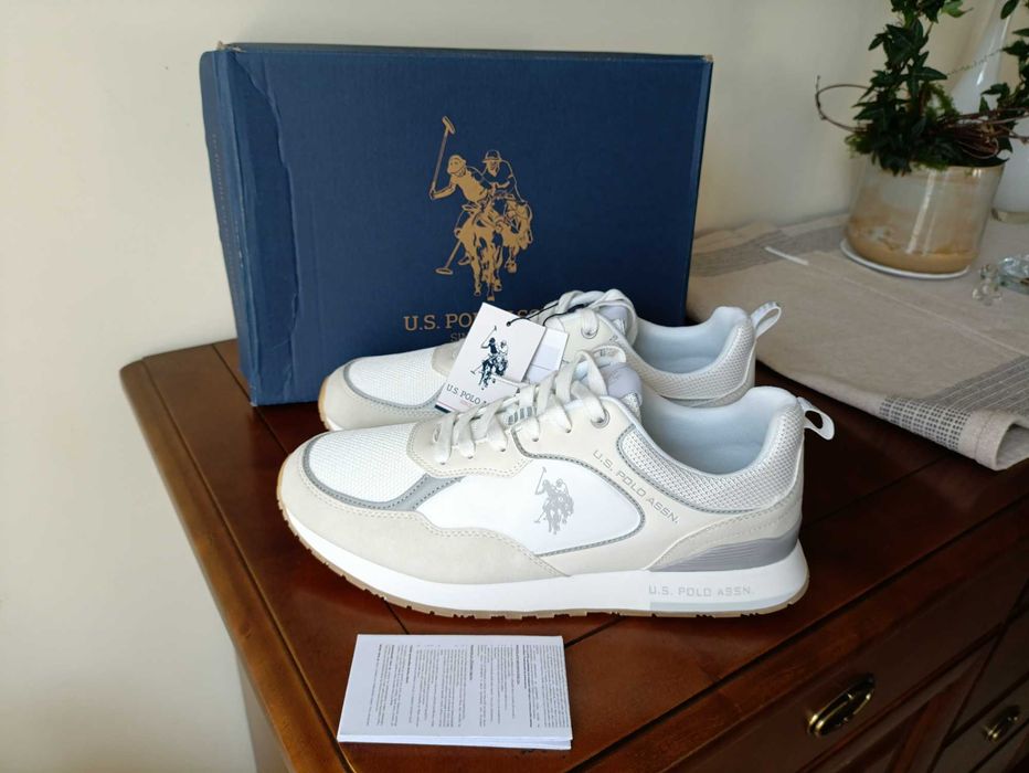 (r. Eu 43/ US9,5) Nowe "U.S. Polo Assn." SINCE 1890 TABRY007A białe
