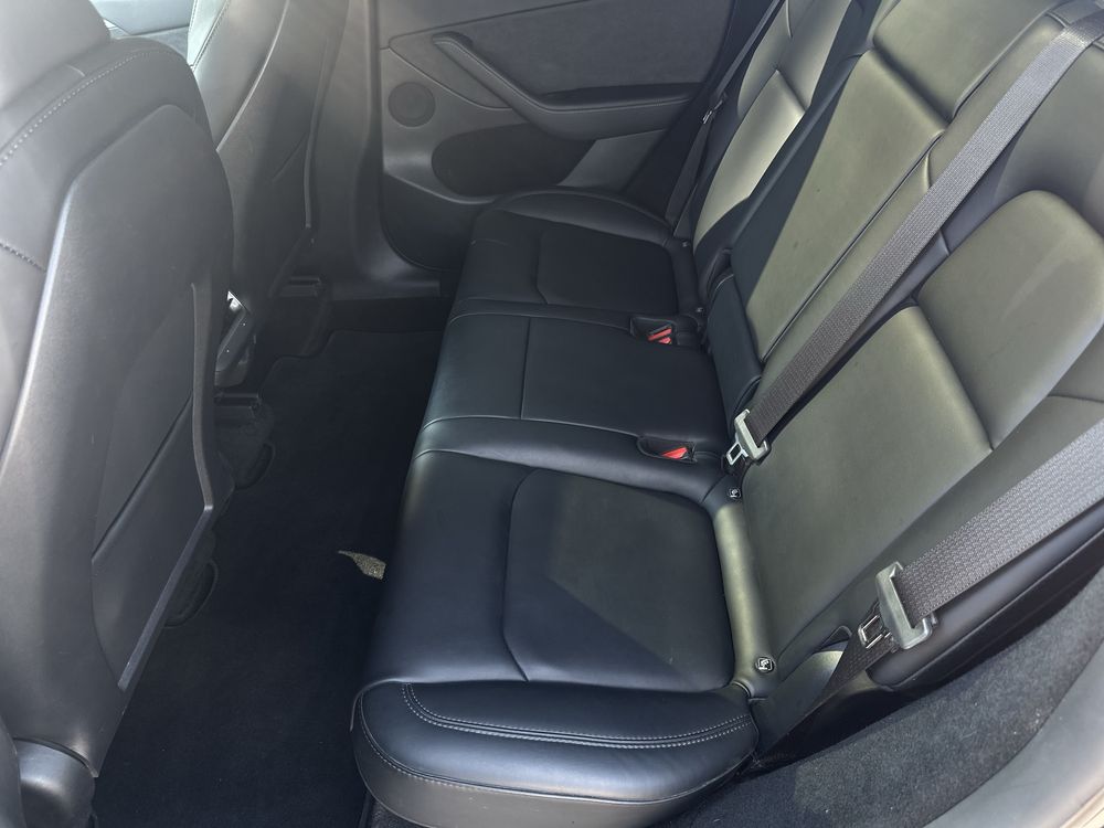 Tesla model Y 2023 Long Range Dual Motor