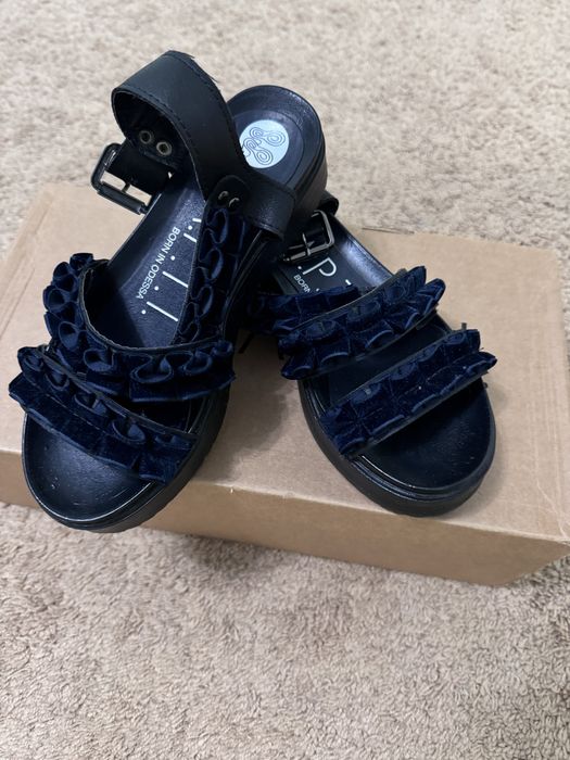 Продам жіночі босоніжки