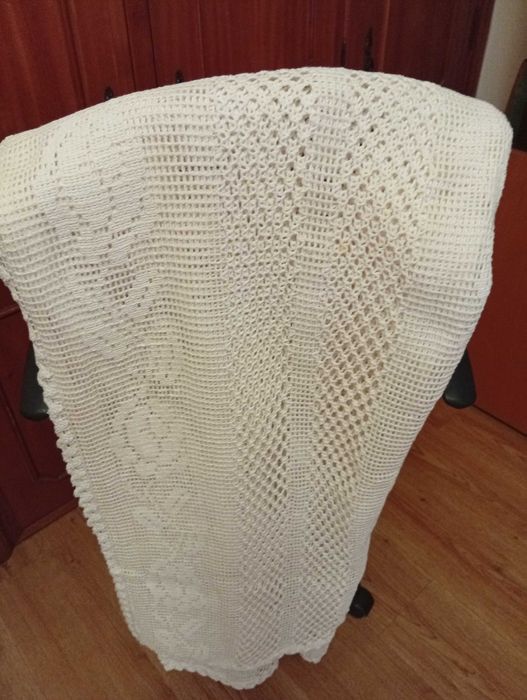 Toalha de mesa em crochê