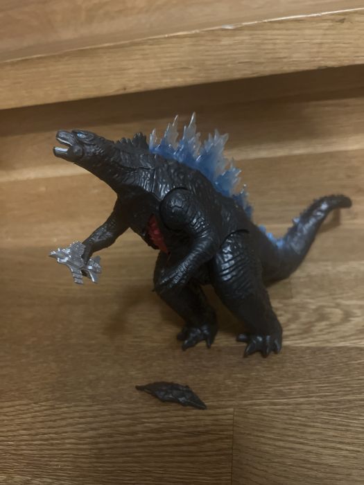 Godzilla duża figurka Godzilla vs Kong, 16 cm,otwierana rana i samolot