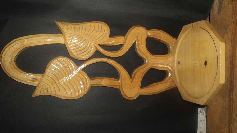 kwietnik  z  drewna /na  kwiaty