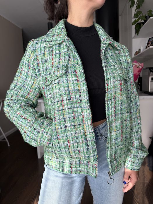 Zielona kurtka haftowana Mellowfield szydełkowa z wełną L bomberka