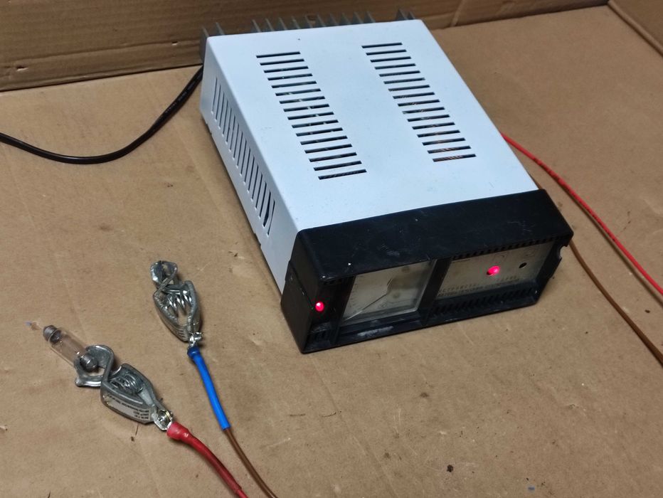 Radziecki prostownik ELEKTRONIKA 12V 6,3A CCCP